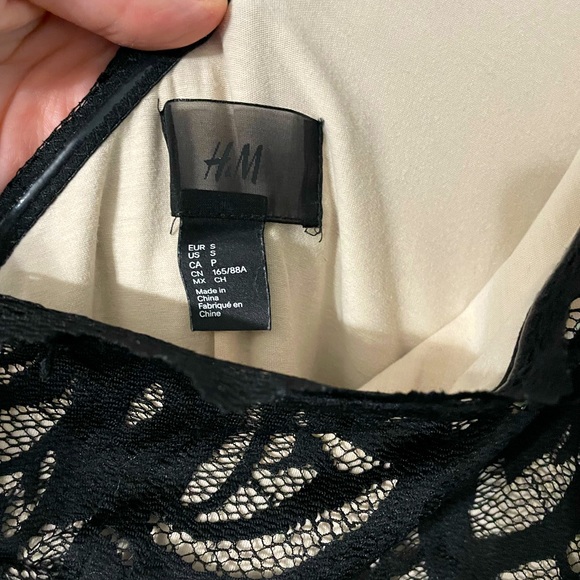 Black Lace H&M Dress 🖤 - Picture 3 of 5